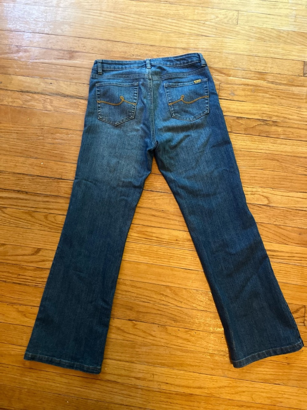 Bill Blass Women's Triangular Fit Blue Bootcut Jeans